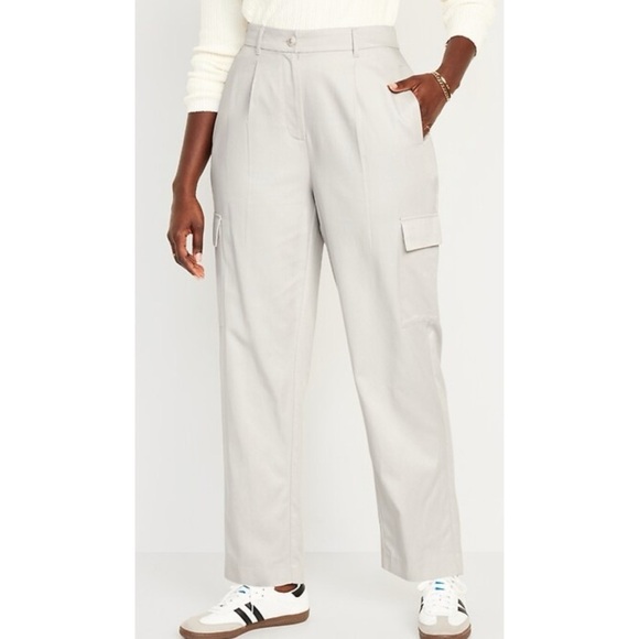 Old Navy Extra High Waisted Taylor Cargo Pants Beige - Picture 1 of 12